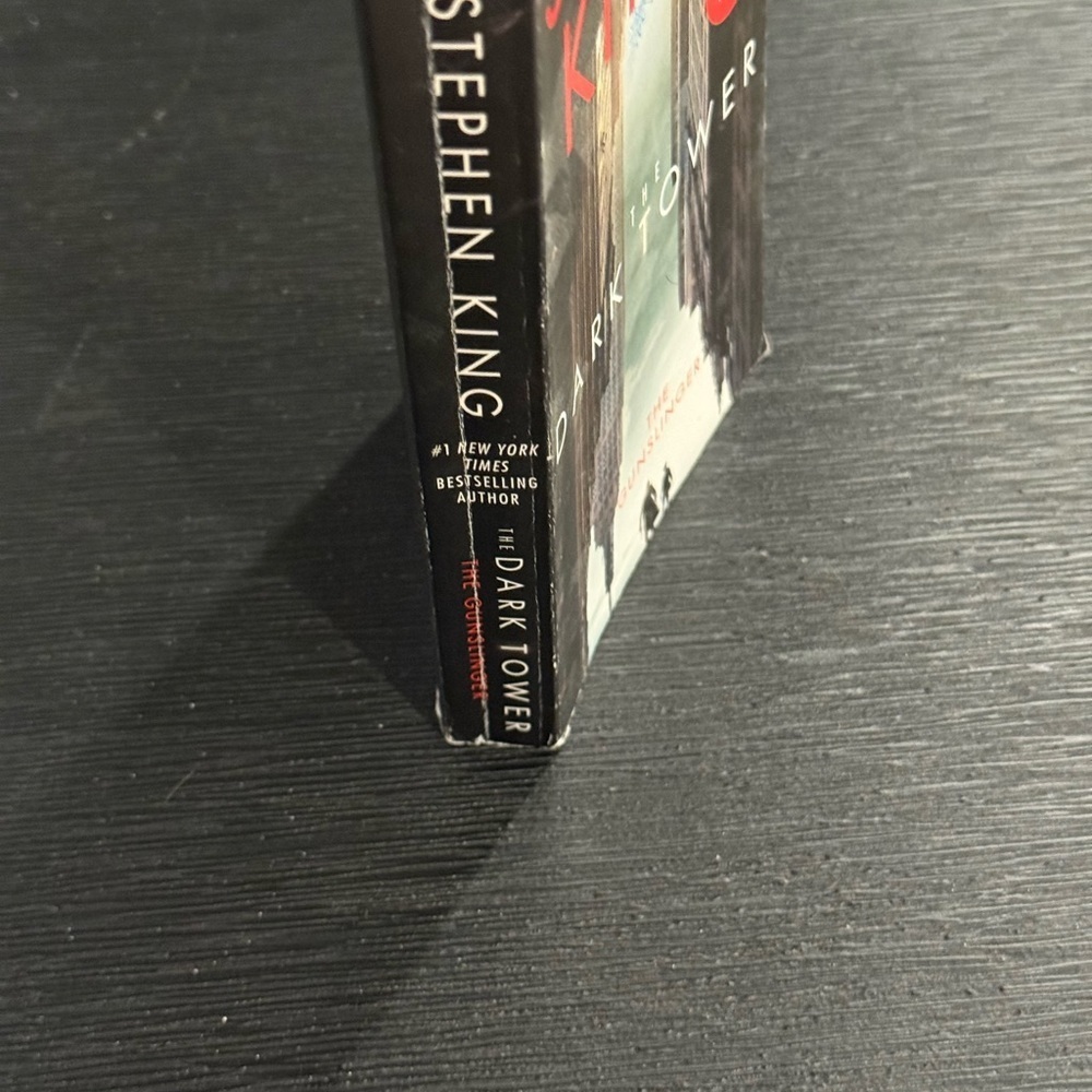 The Dark Tower I: The Gunslinger by Stephen King – Paperback - Picture 3 of 4